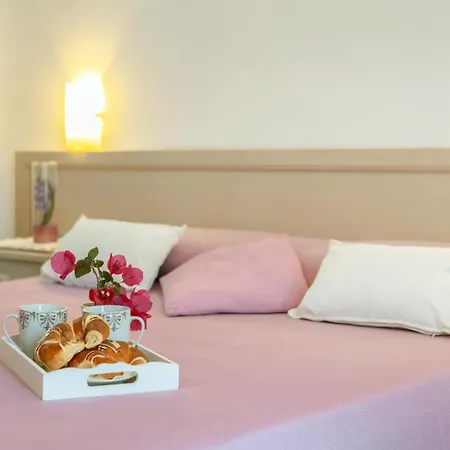 La Vispa Teresa Couette-café