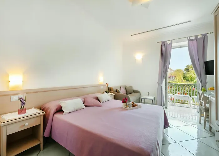 La Vispa Teresa ايسكيا